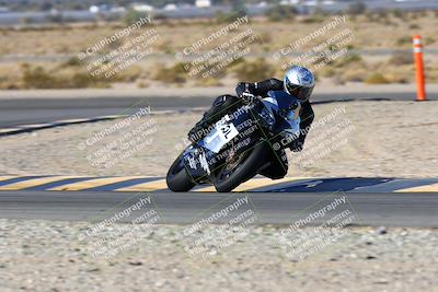 media/Jan-09-2022-SoCal Trackdays (Sun) [[2b1fec8404]]/Turn 11 (935am)/